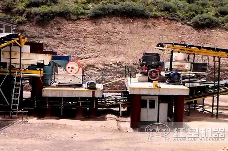 沖擊破搭配顎破、圓錐破現(xiàn)場